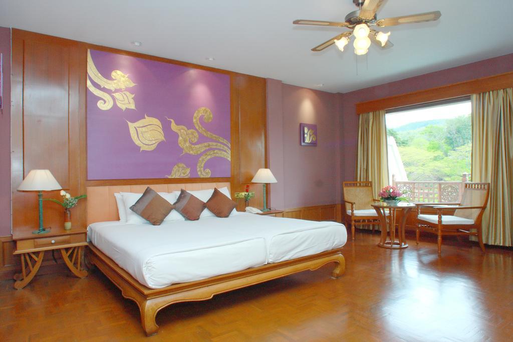 Suan Bua Hotel & Resort Ban Pong  Oda fotoğraf