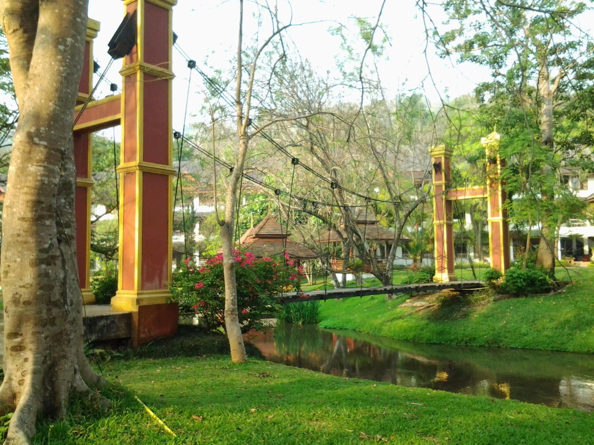 Suan Bua Hotel & Resort Ban Pong  Dış mekan fotoğraf