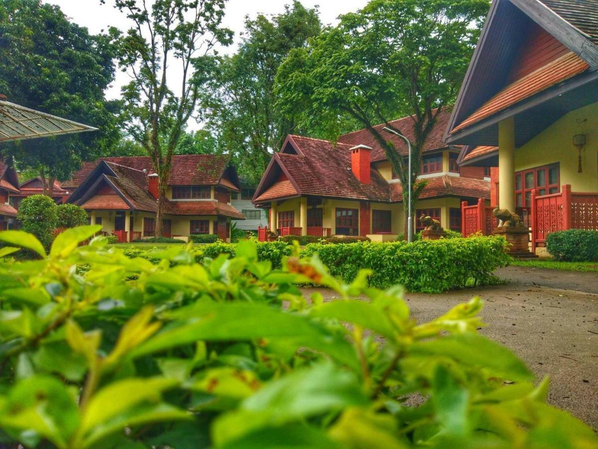 Suan Bua Hotel & Resort Ban Pong  Dış mekan fotoğraf